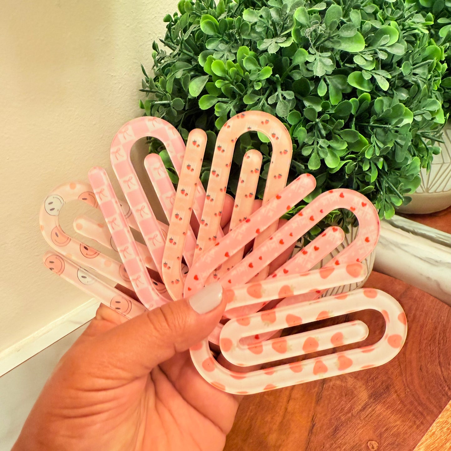Jumbo Paper Clip Bookmark