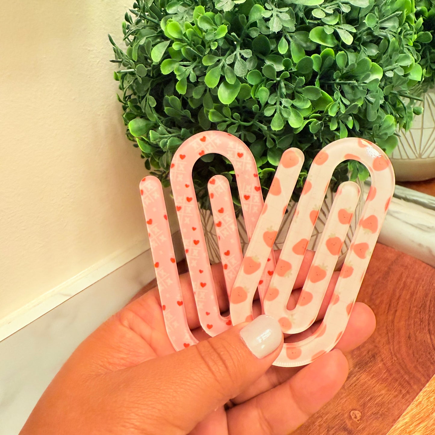 Jumbo Paper Clip Bookmark